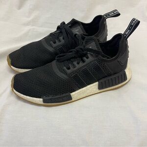 ADIDAS Black Sneakers Women’s 9.5 (men’s shoe fit) Style # B42200 EUC